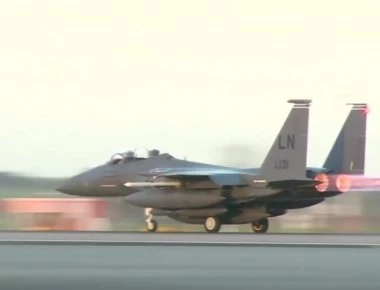 Εκπληκτικές απογειώσεις F-15 Eagle/Strike Eagle με μετάκαυση! (βίντεο)